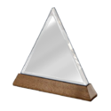 Приз пирамида из стекла